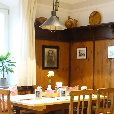 Hofwirt Szálloda Neubeuern