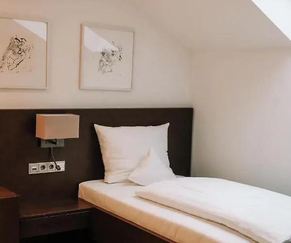 Otel Hofwirt *