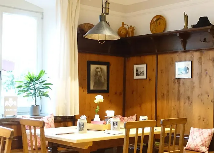 Hofwirt Otel Neubeuern