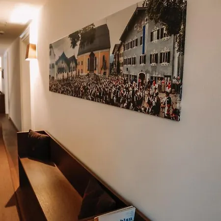 Hofwirt Hotell *