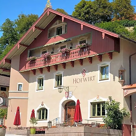 Hofwirt فندق *