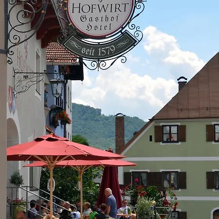 Hofwirt فندق *
