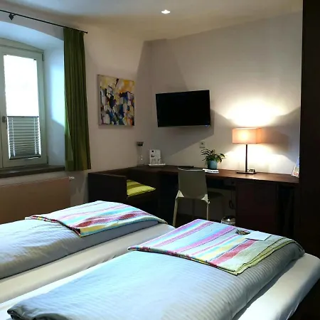 Hofwirt Hotel *